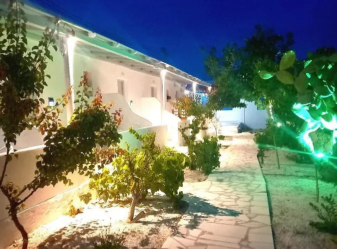 Naxos Beachwalk * Naxos City