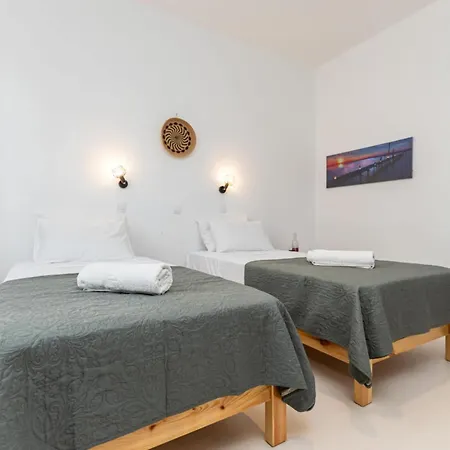 Naxos Beachwalk * Naxos City